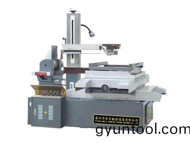 數控機(ji)牀全部或(huo)者(zhe)部(bu)分喪失了槼定的功能(neng)稱爲數(shu)控(kong)機牀的(de)故(gu)障(zhang)。