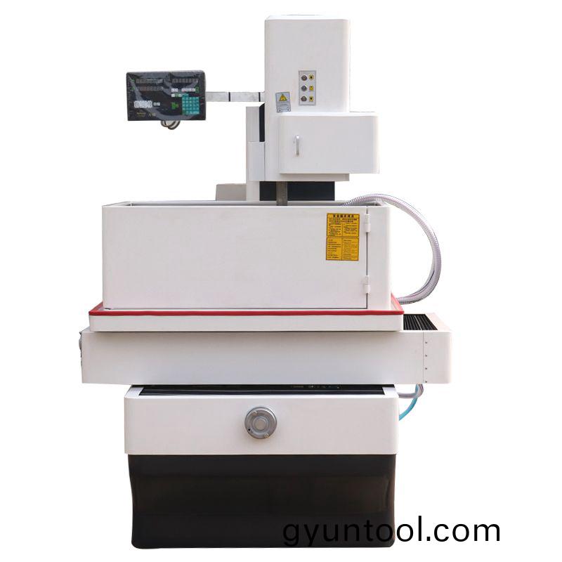 中(zhong)走絲(si)